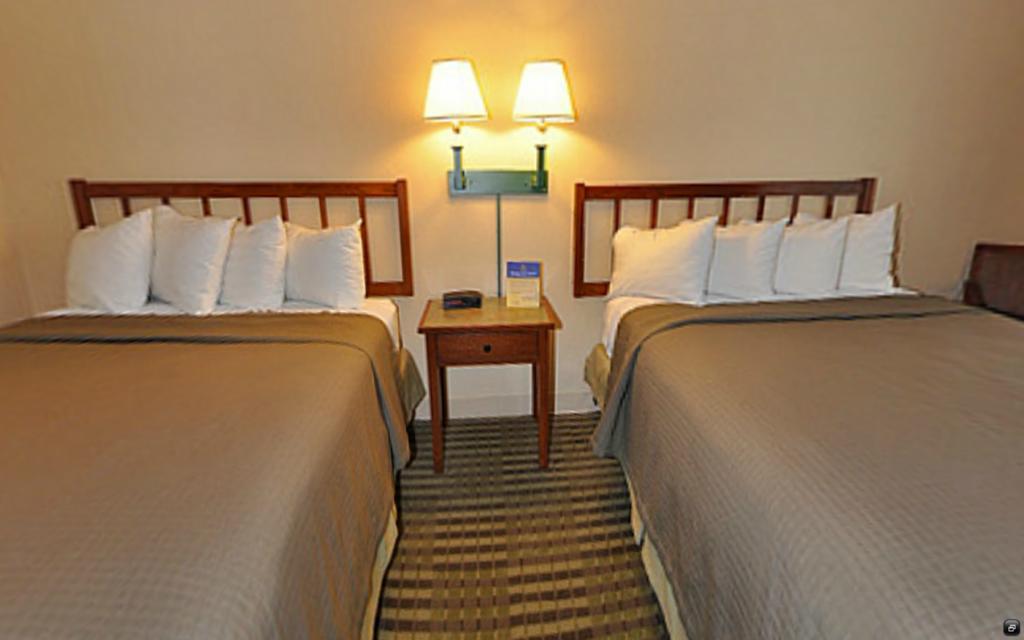 Norwood Inn And Suites Chaska Rom bilde