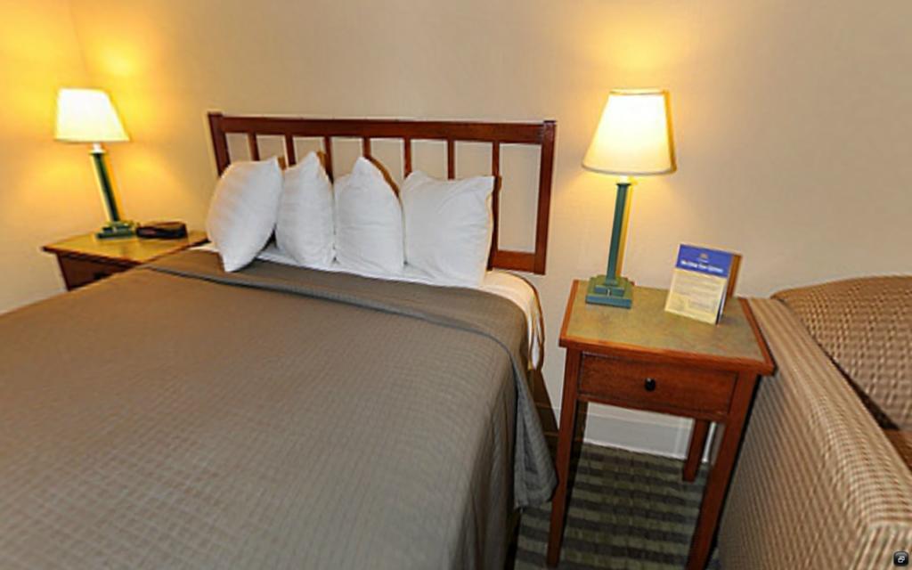 Norwood Inn And Suites Chaska Rom bilde