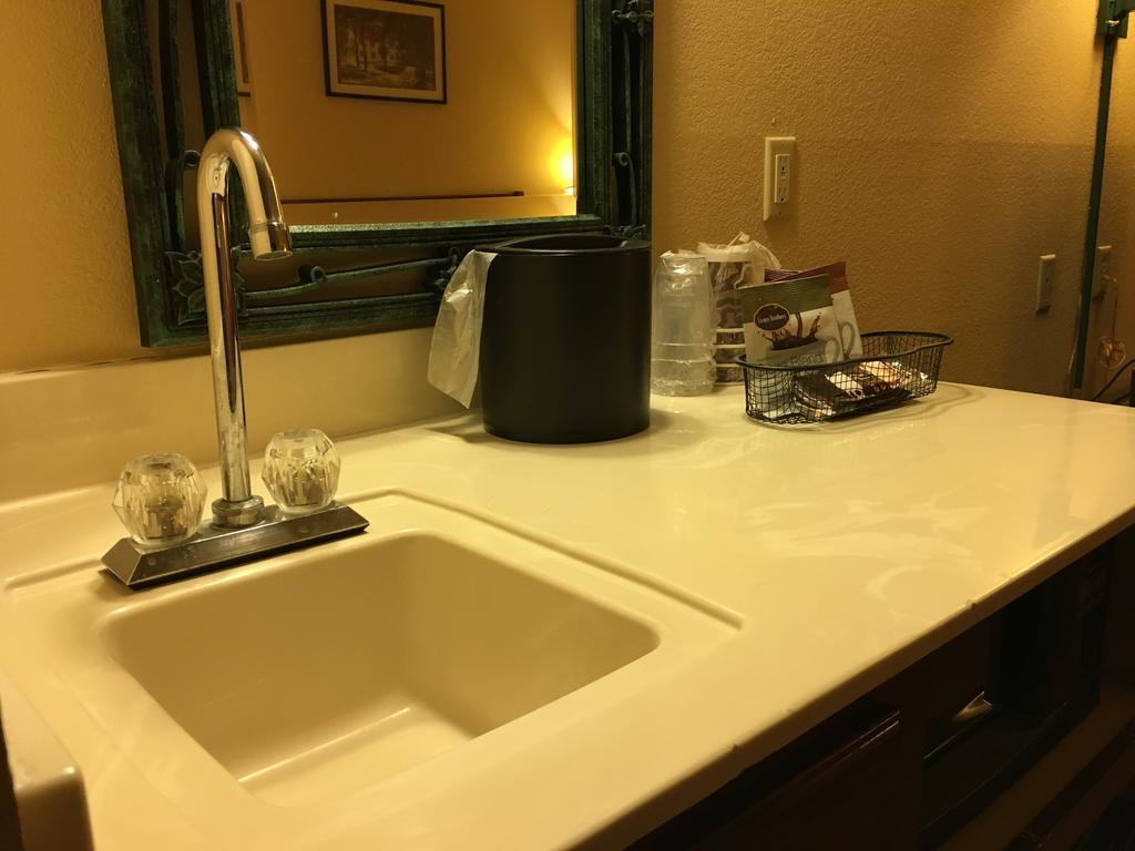 Norwood Inn And Suites Chaska Eksteriør bilde